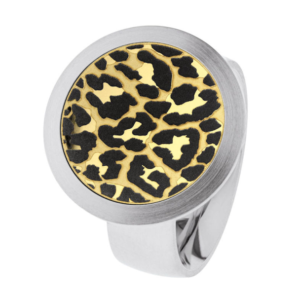 Ernstes Design, Ring, R799